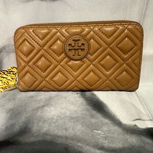 Tory Burch Quilted Leather Zip-Around Wallet - Camel Brown